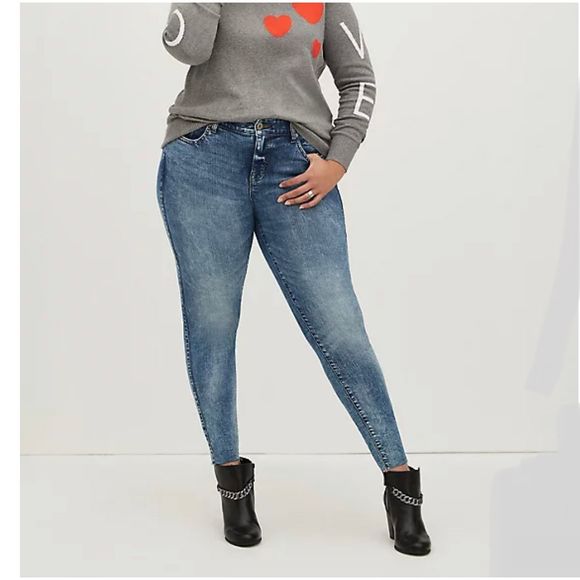 torrid Denim - Torrid Jeans Feel the Fit Bombshell Skinny High Rise Premium Stretch 22R New